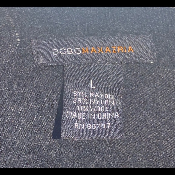 Deep v neck sweater - Picture 2 of 3